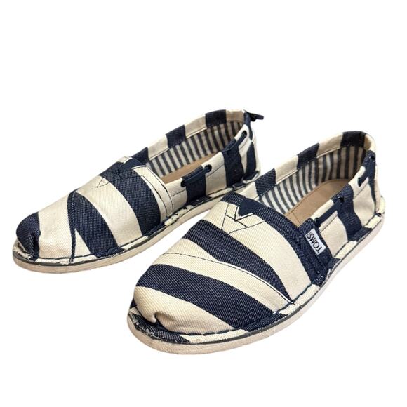 Toms Blue Off White Canvas Striped Slip On Loafer Size 8.5 - Picture 1 of 8